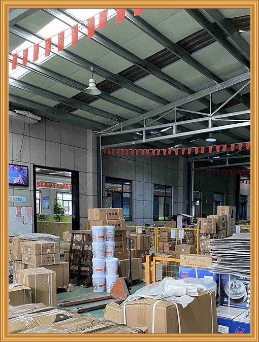 Kami menyediakan suku cadang forklift HELI asli!